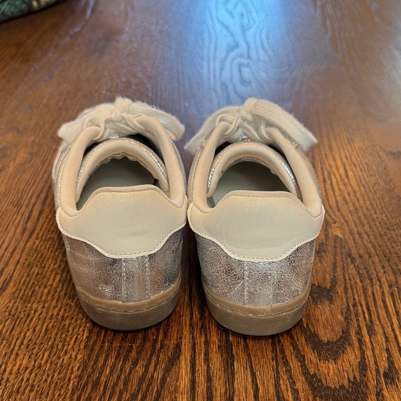 Sparkling Silver Sneakers with Cream Details - Picture 2 of 5